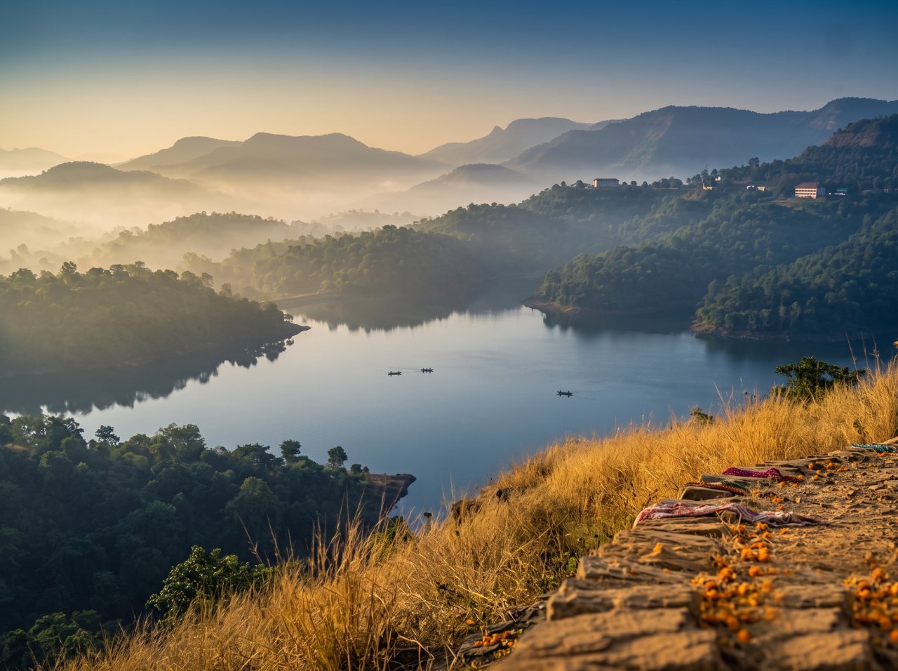 Misty Saputara hill station